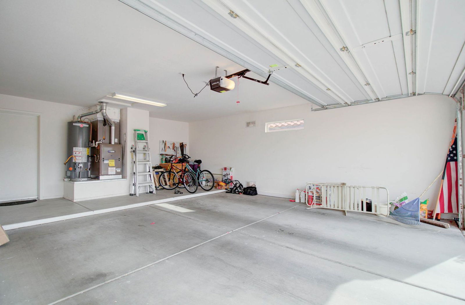 Gallery Image 37