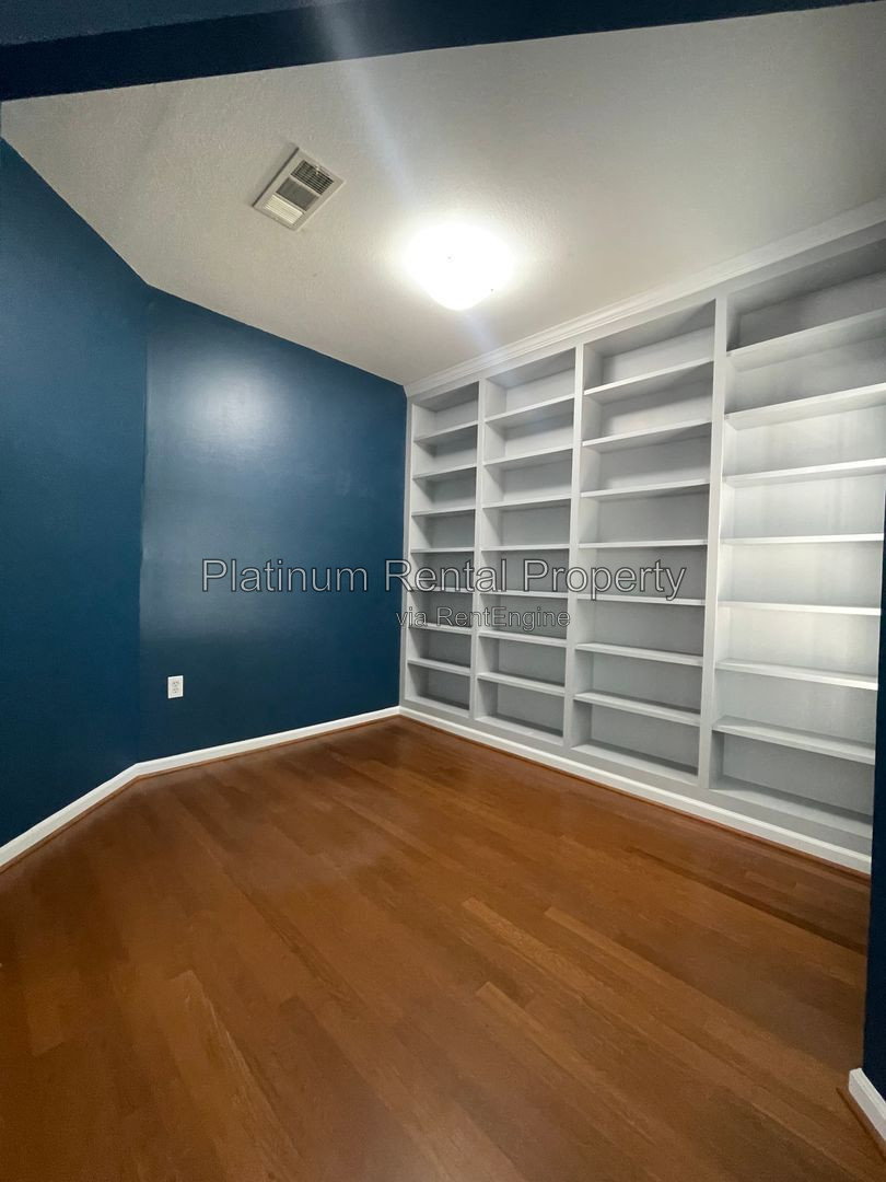 Gallery Image 11