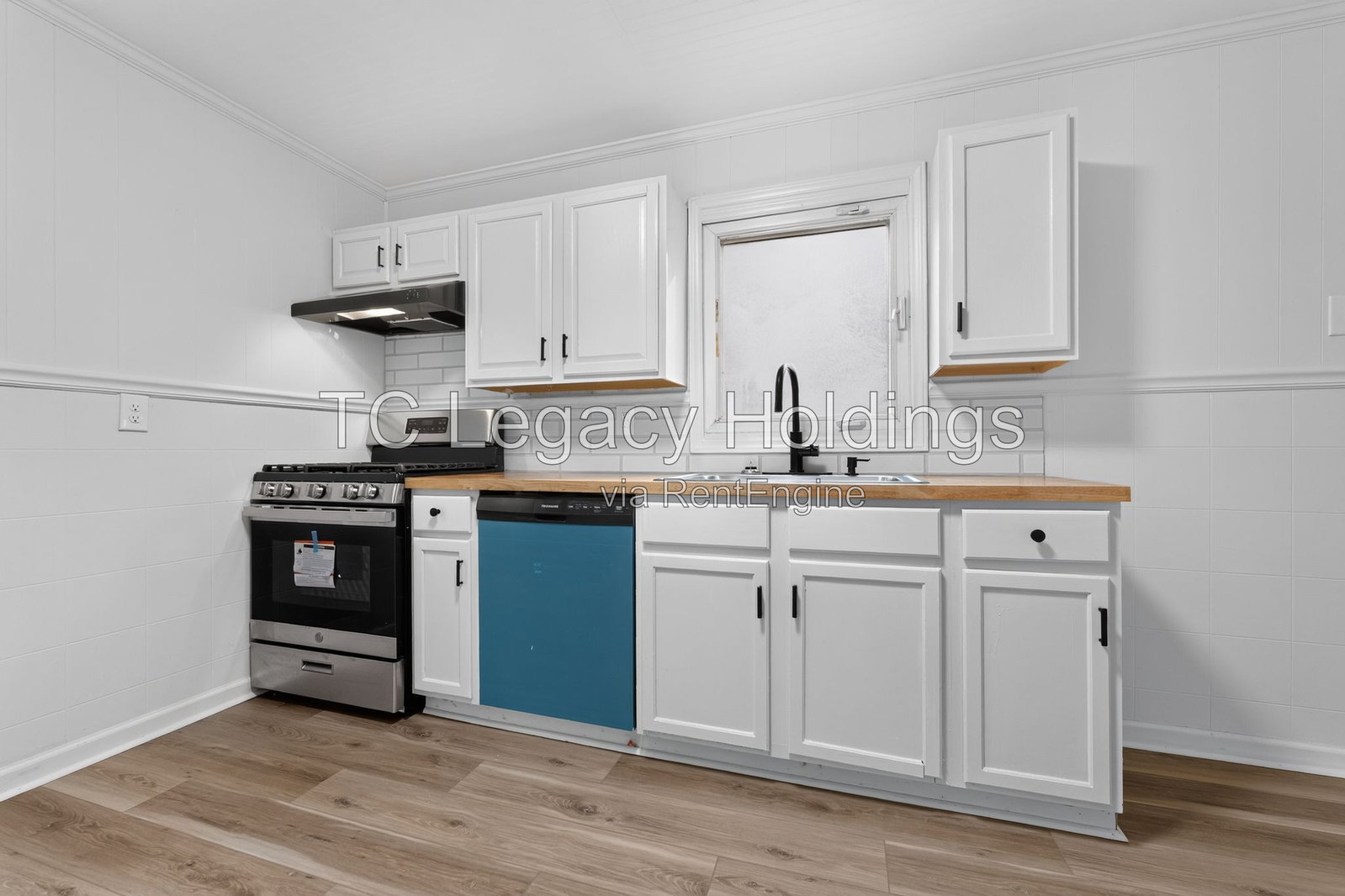 Gallery Image 13