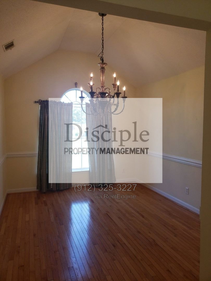 Gallery Image 13