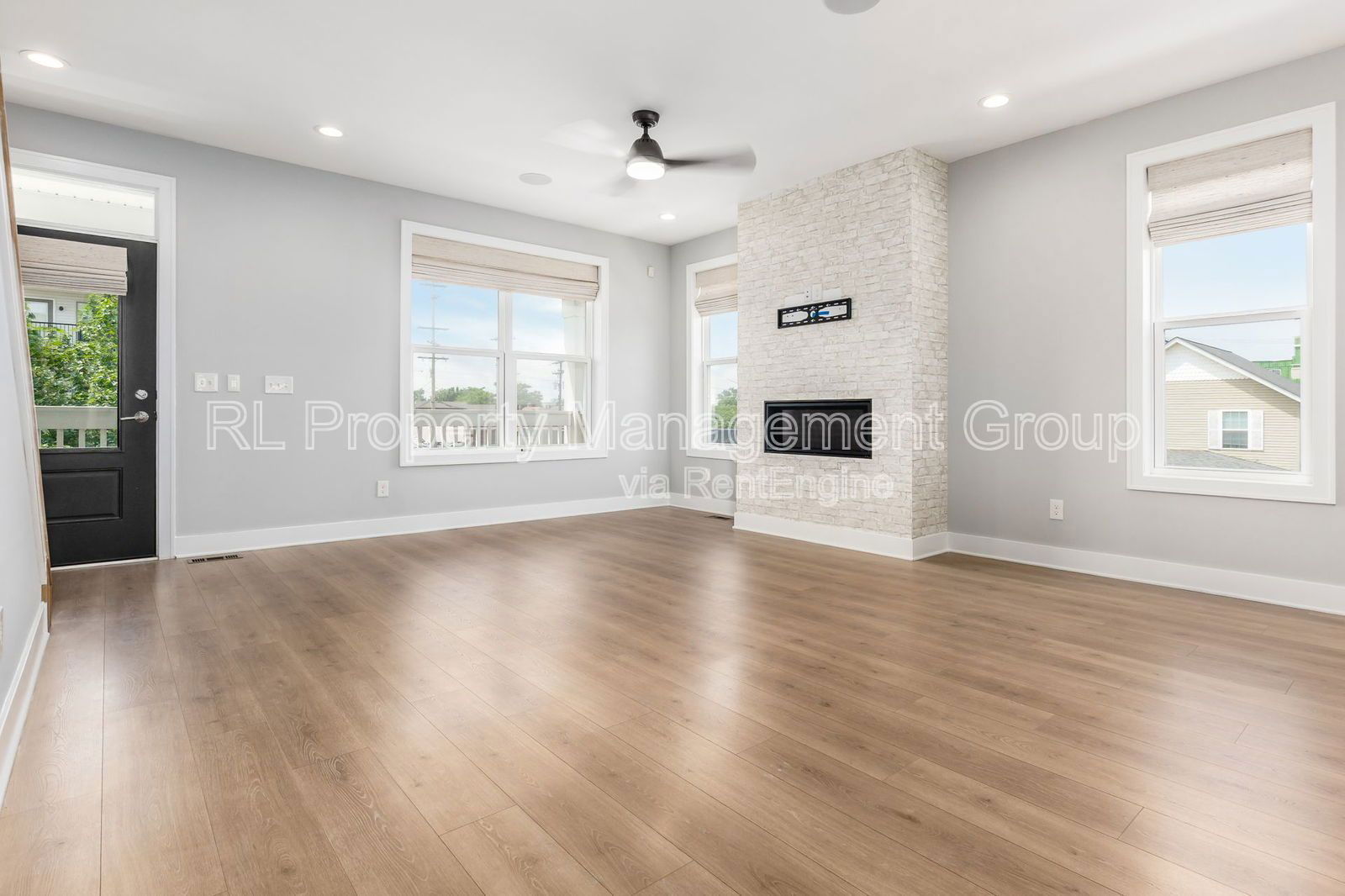 Gallery Image 13