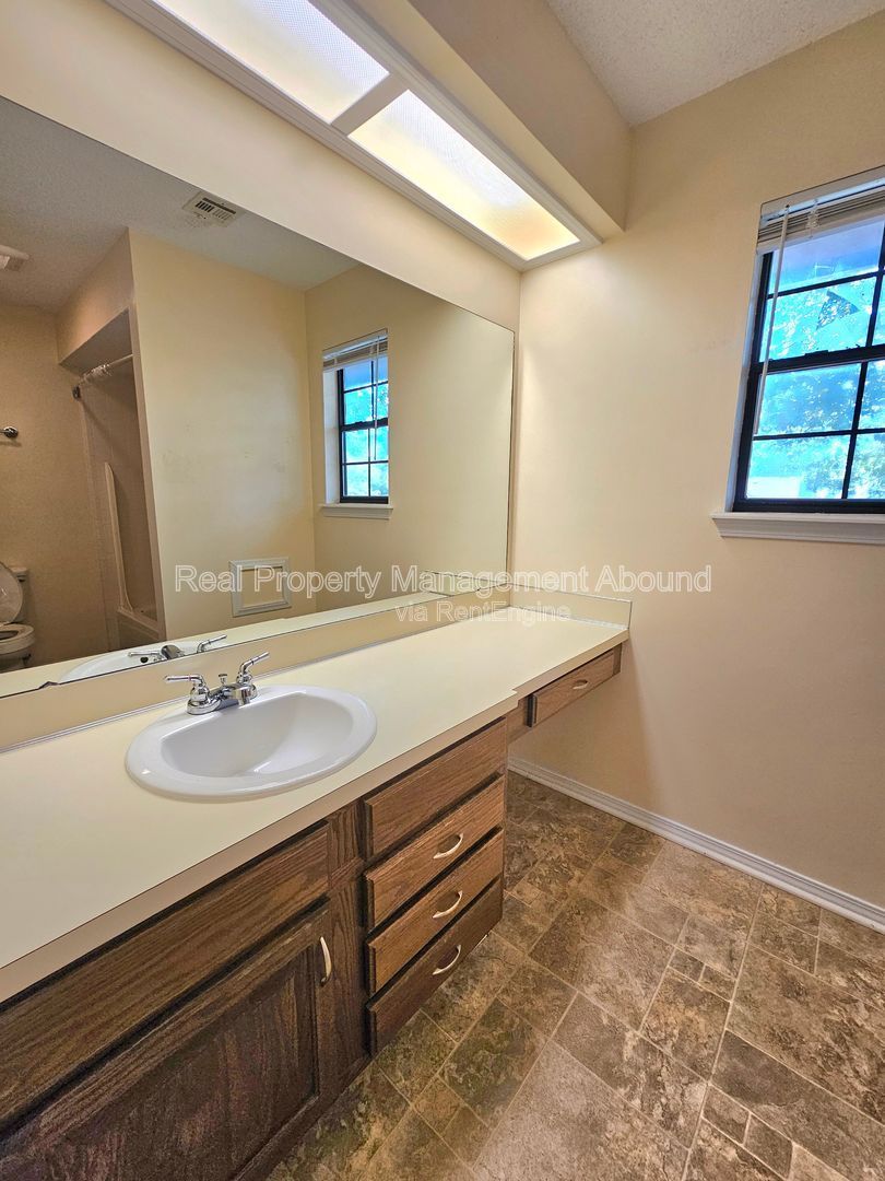 Gallery Image 14