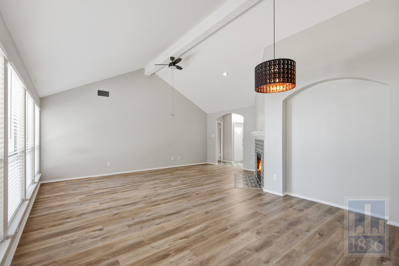 Gallery Image 0