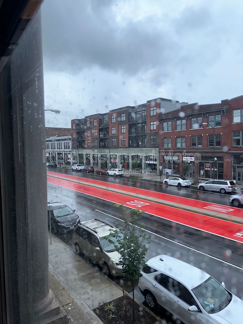 Gallery Image 16