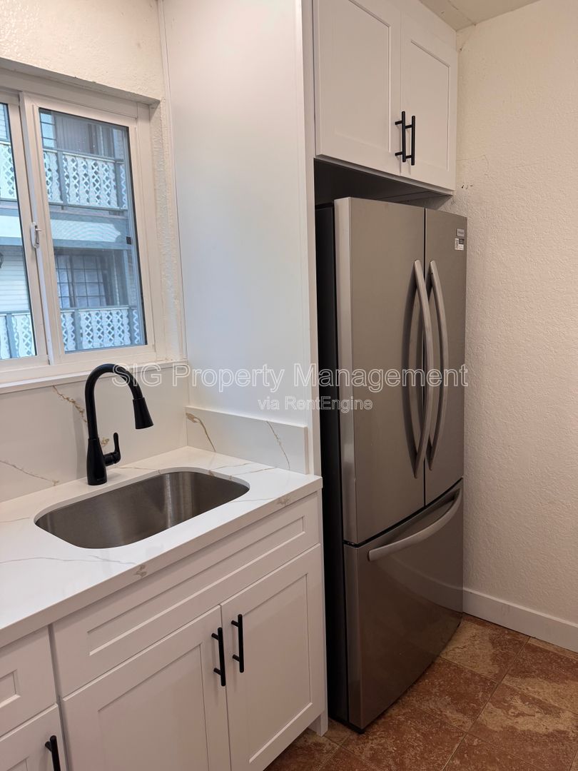 Gallery Image 13