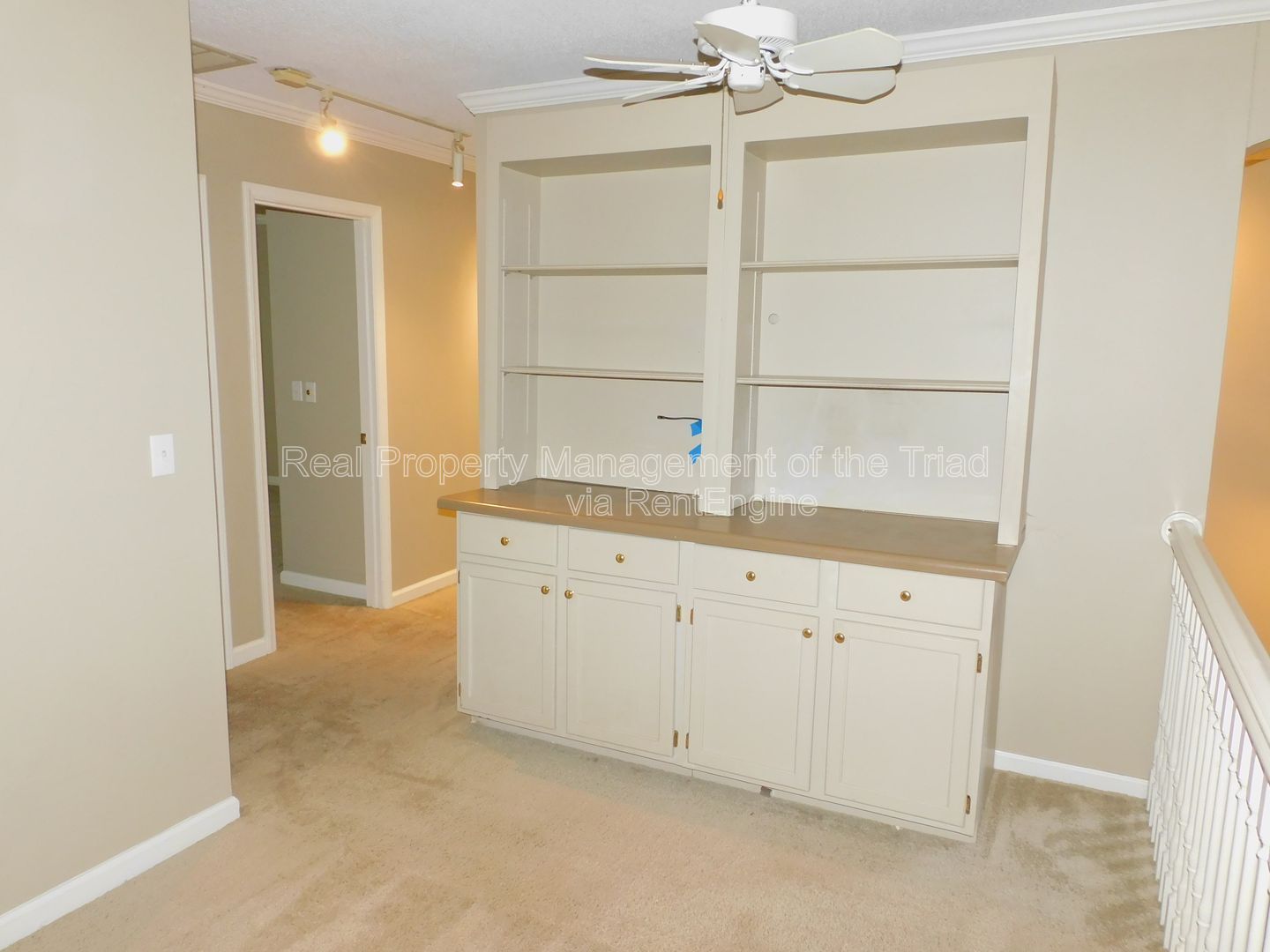 Gallery Image 14