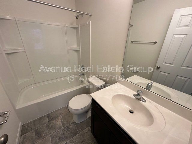 Gallery Image 13