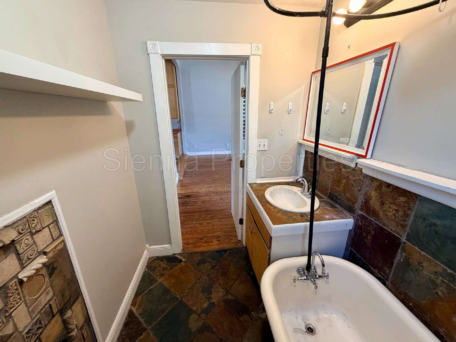 Gallery Image 13