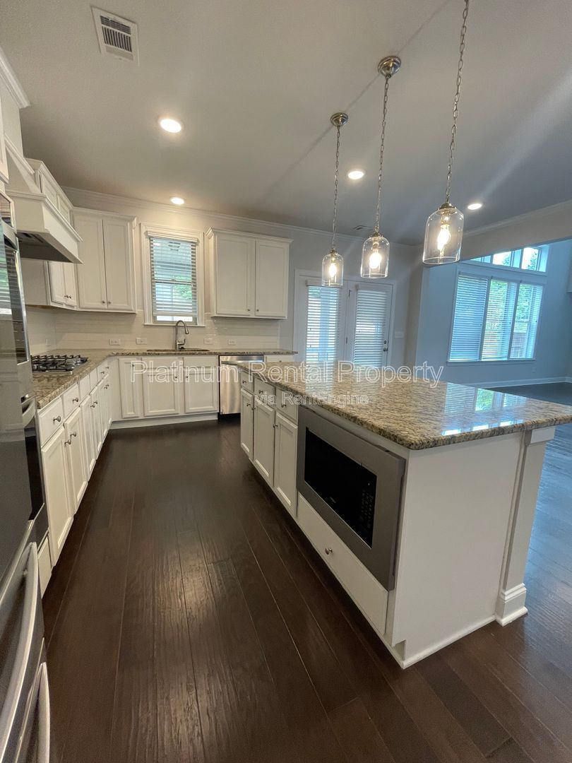 Gallery Image 36