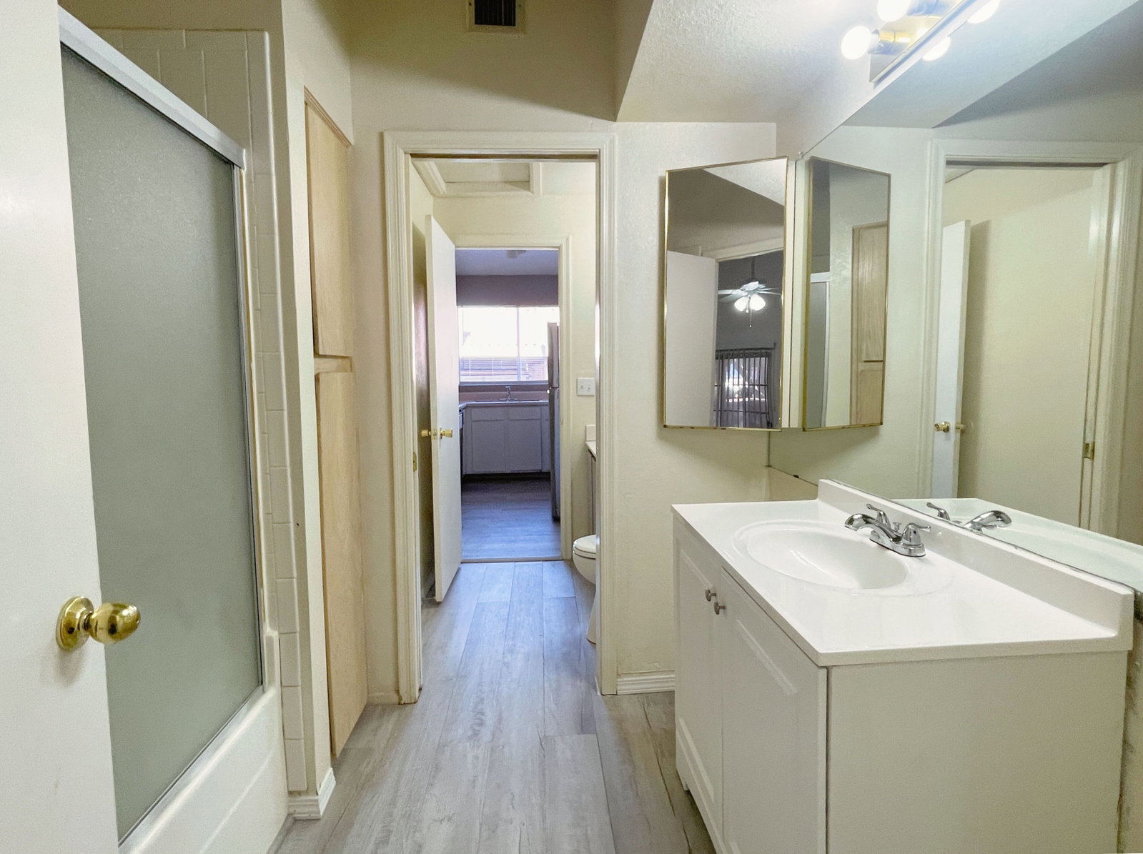 Gallery Image 13