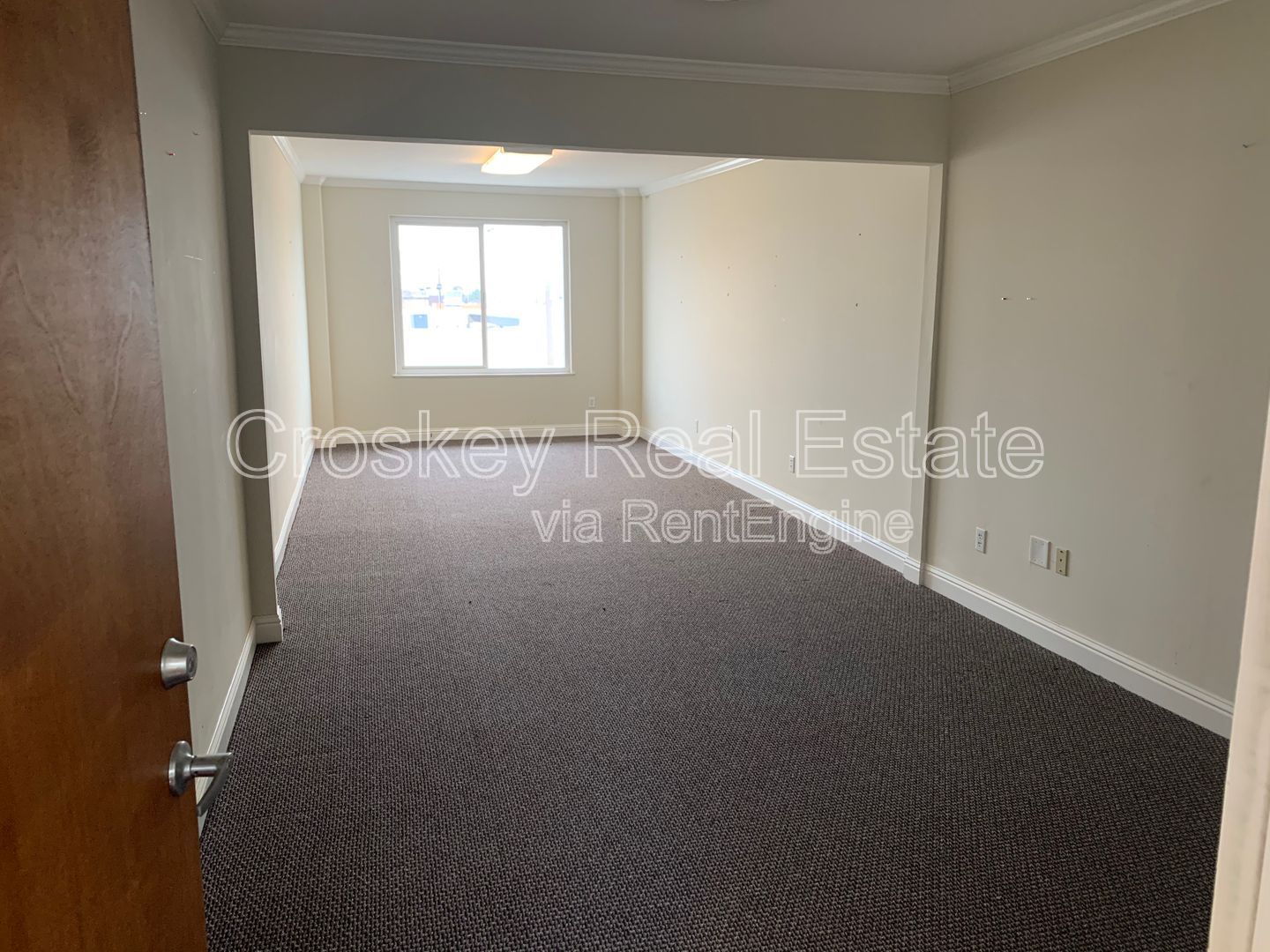 Gallery Image 0