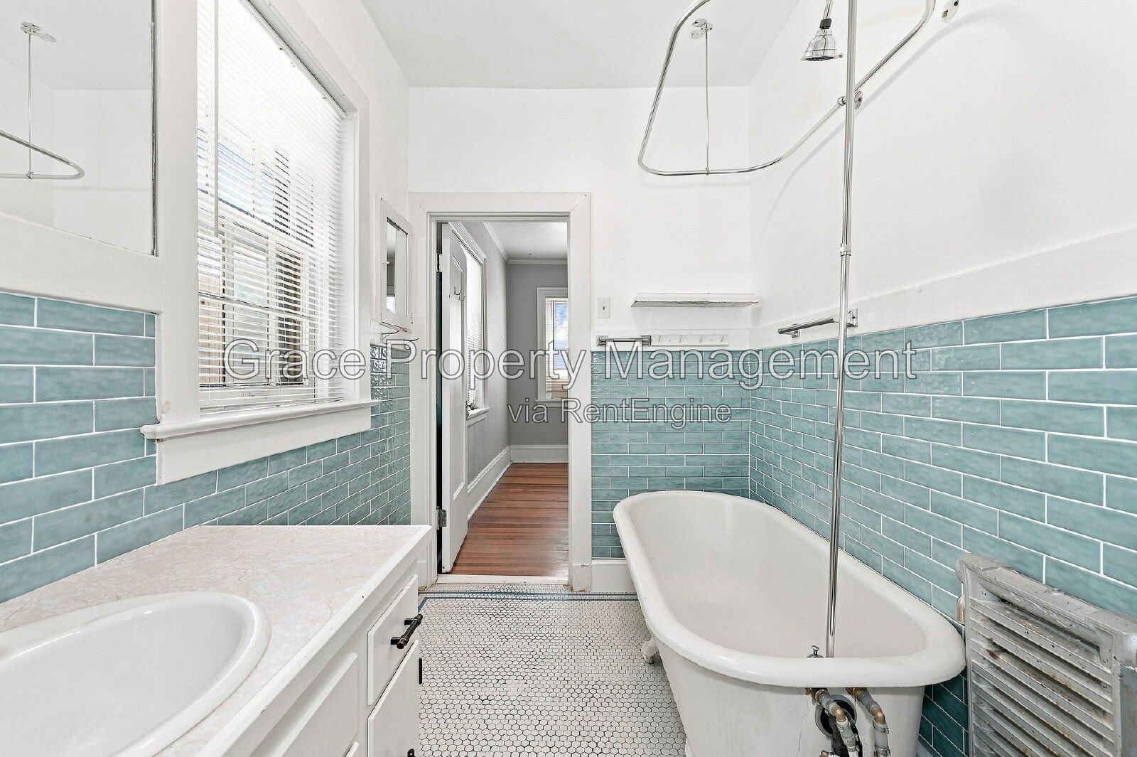 Gallery Image 13