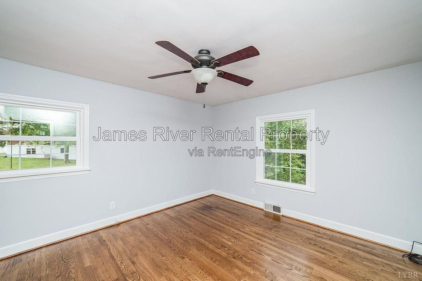 Gallery Image 16
