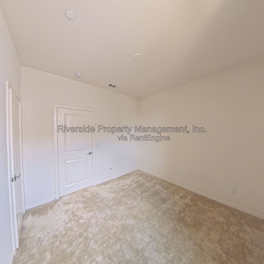 Gallery Image 19