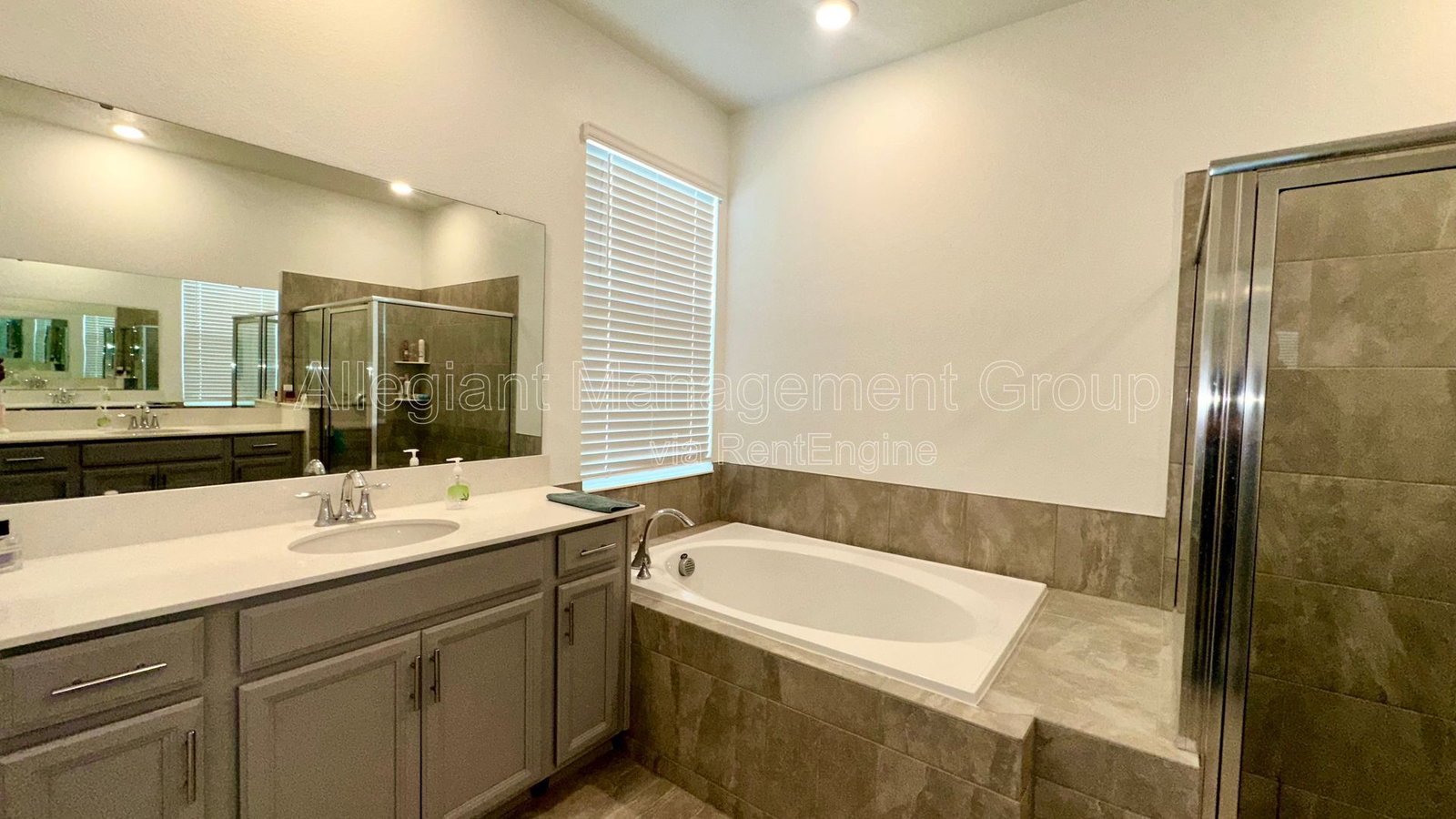 Gallery Image 36