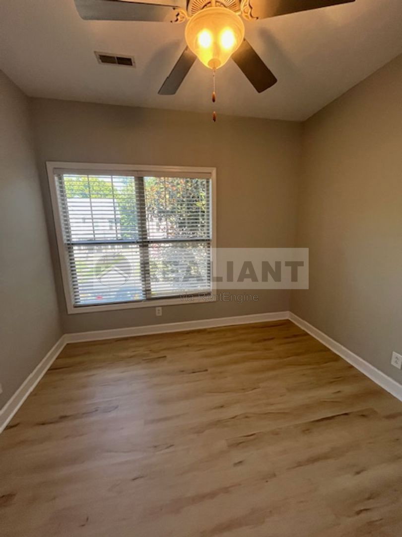 Gallery Image 17