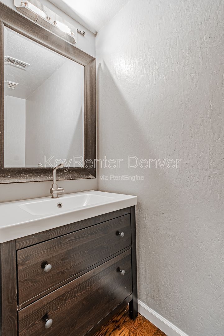 Gallery Image 44