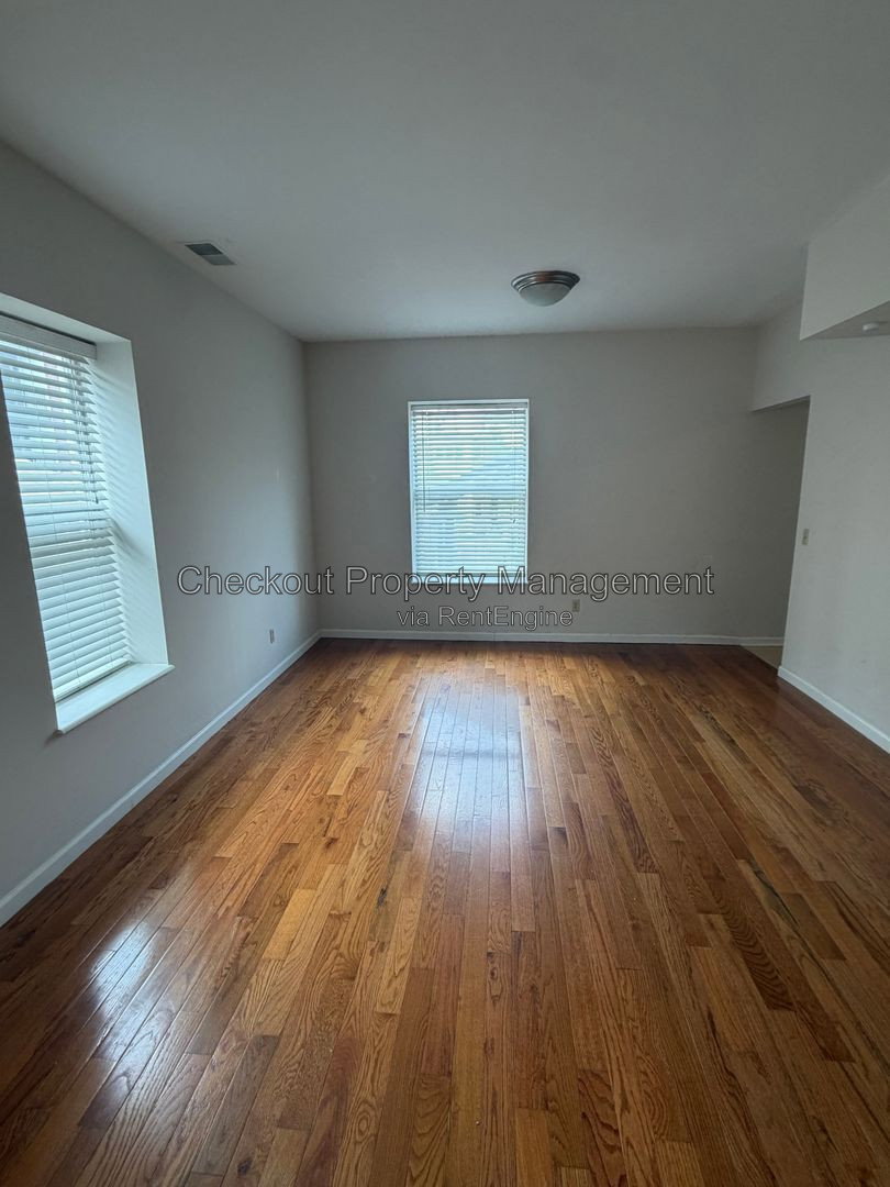 Gallery Image 16