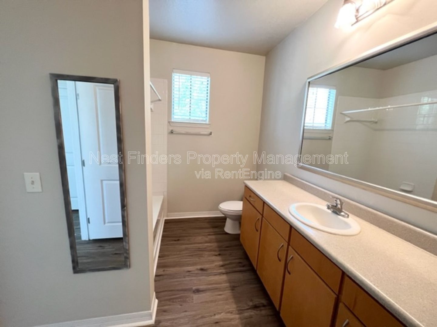 Gallery Image 16