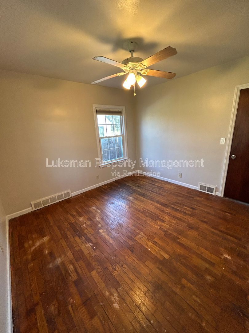 Gallery Image 14