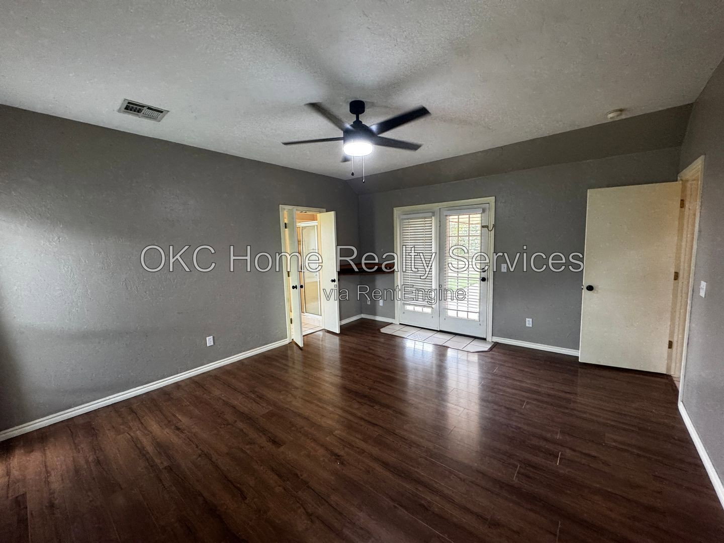 Gallery Image 37