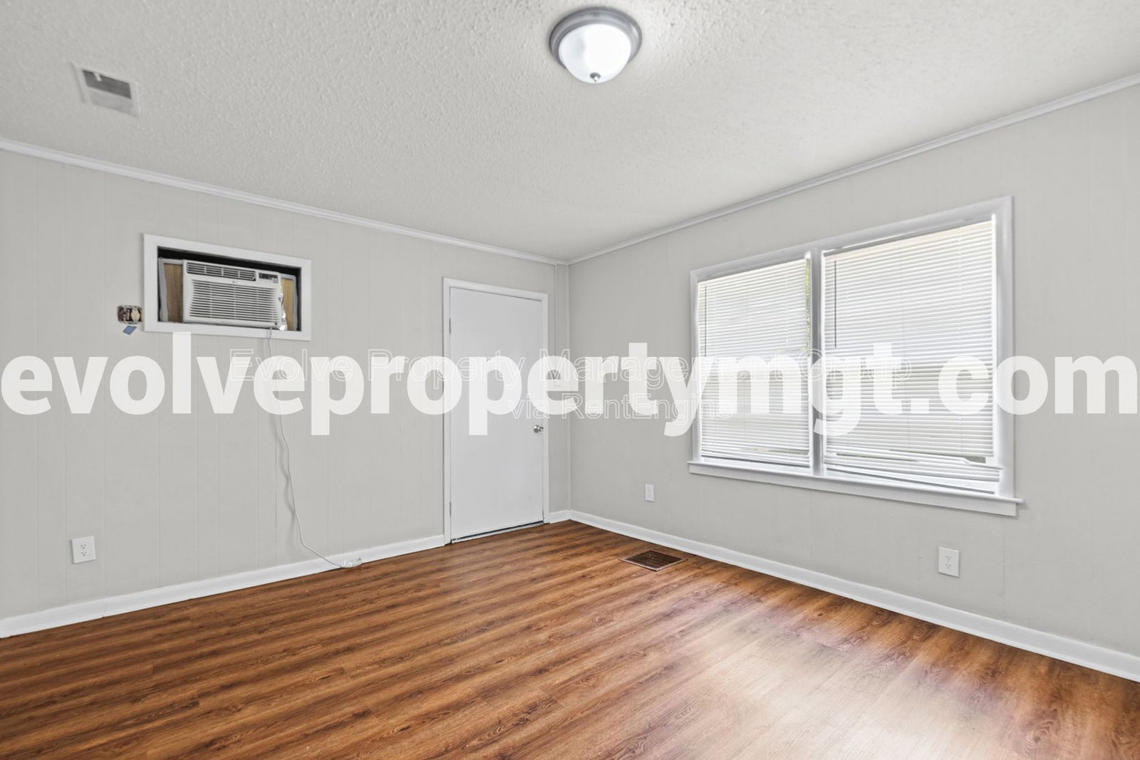 Gallery Image 17