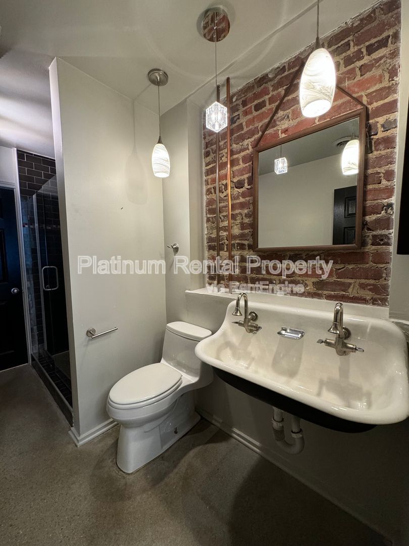 Gallery Image 34