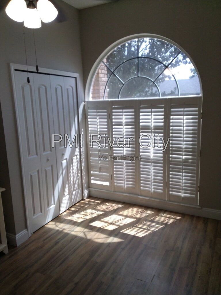Gallery Image 23