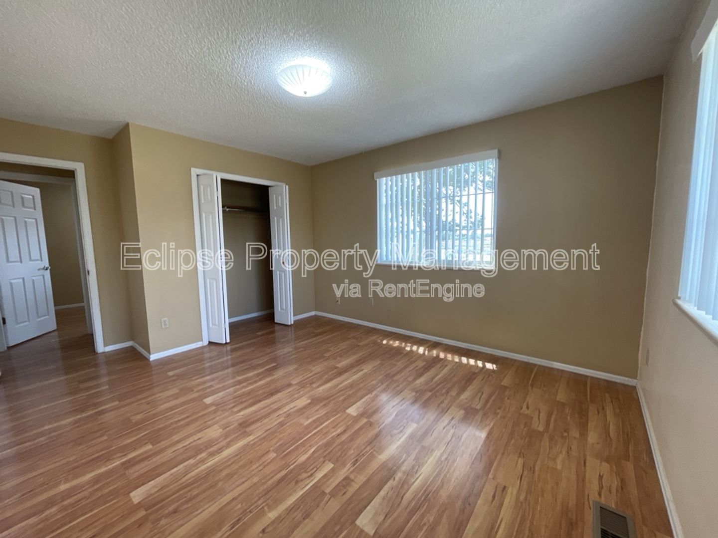 Gallery Image 19