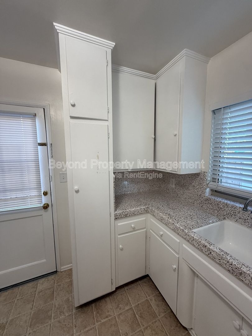 Gallery Image 9