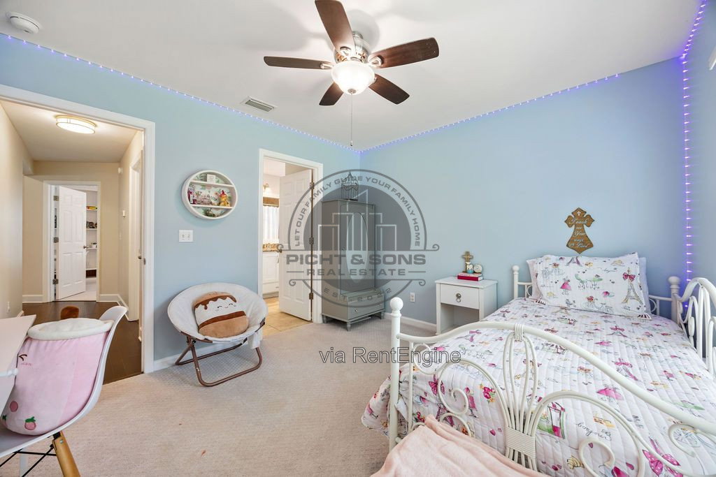 Gallery Image 77