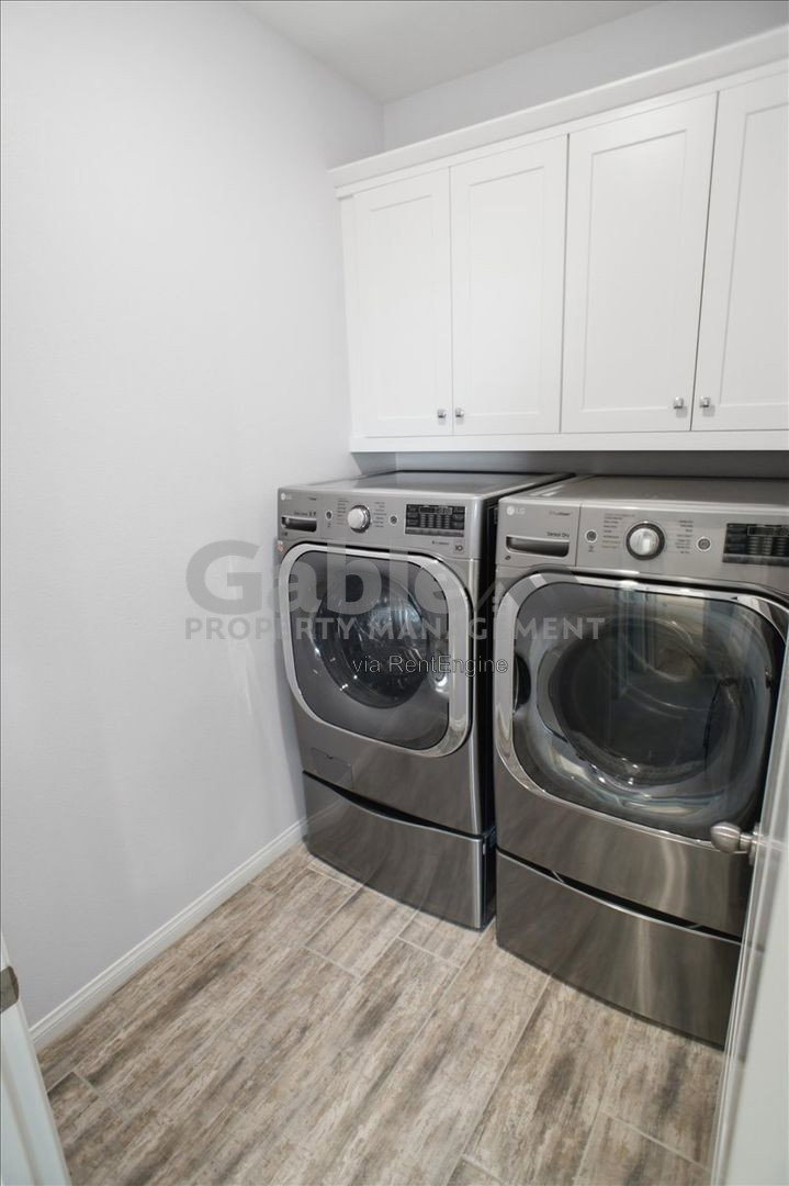Gallery Image 17