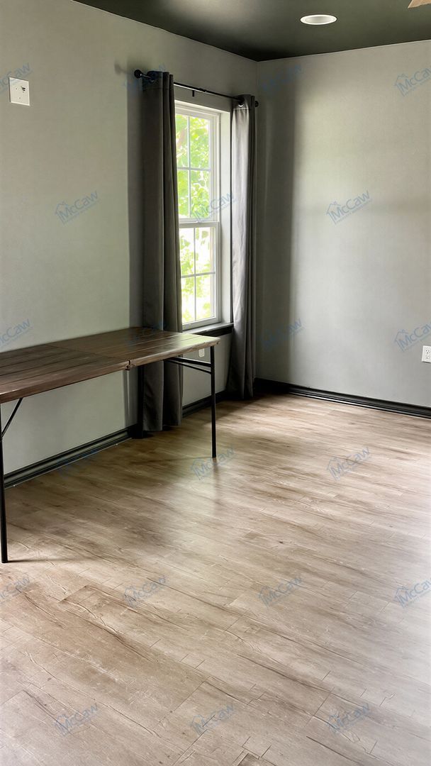 Gallery Image 16