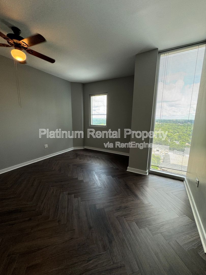 Gallery Image 18