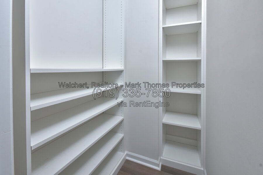 Gallery Image 22