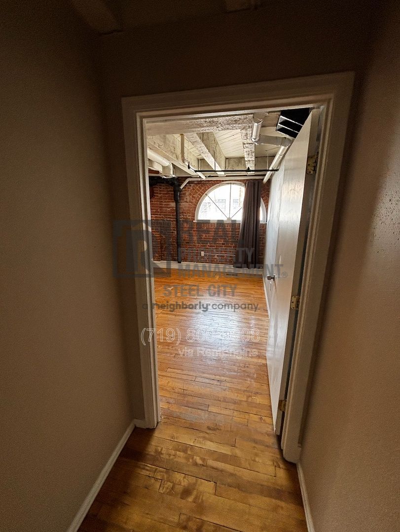 Gallery Image 12