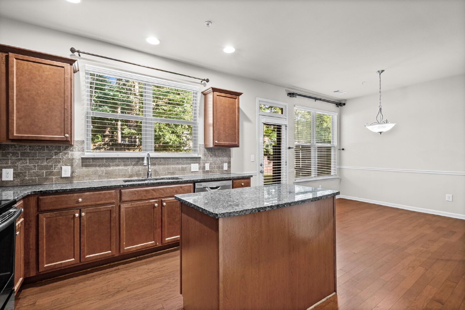 Gallery Image 18