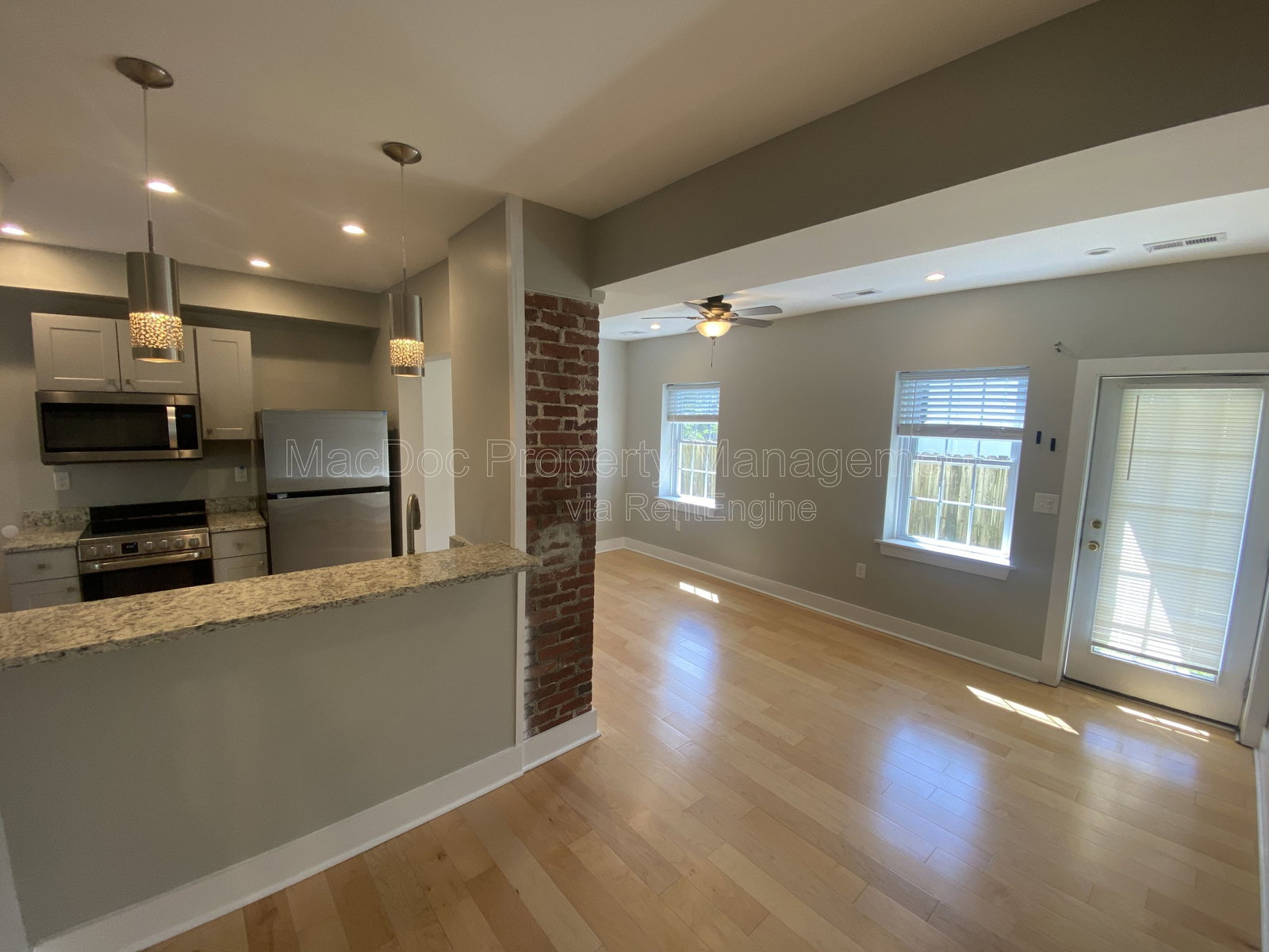 Gallery Image 0