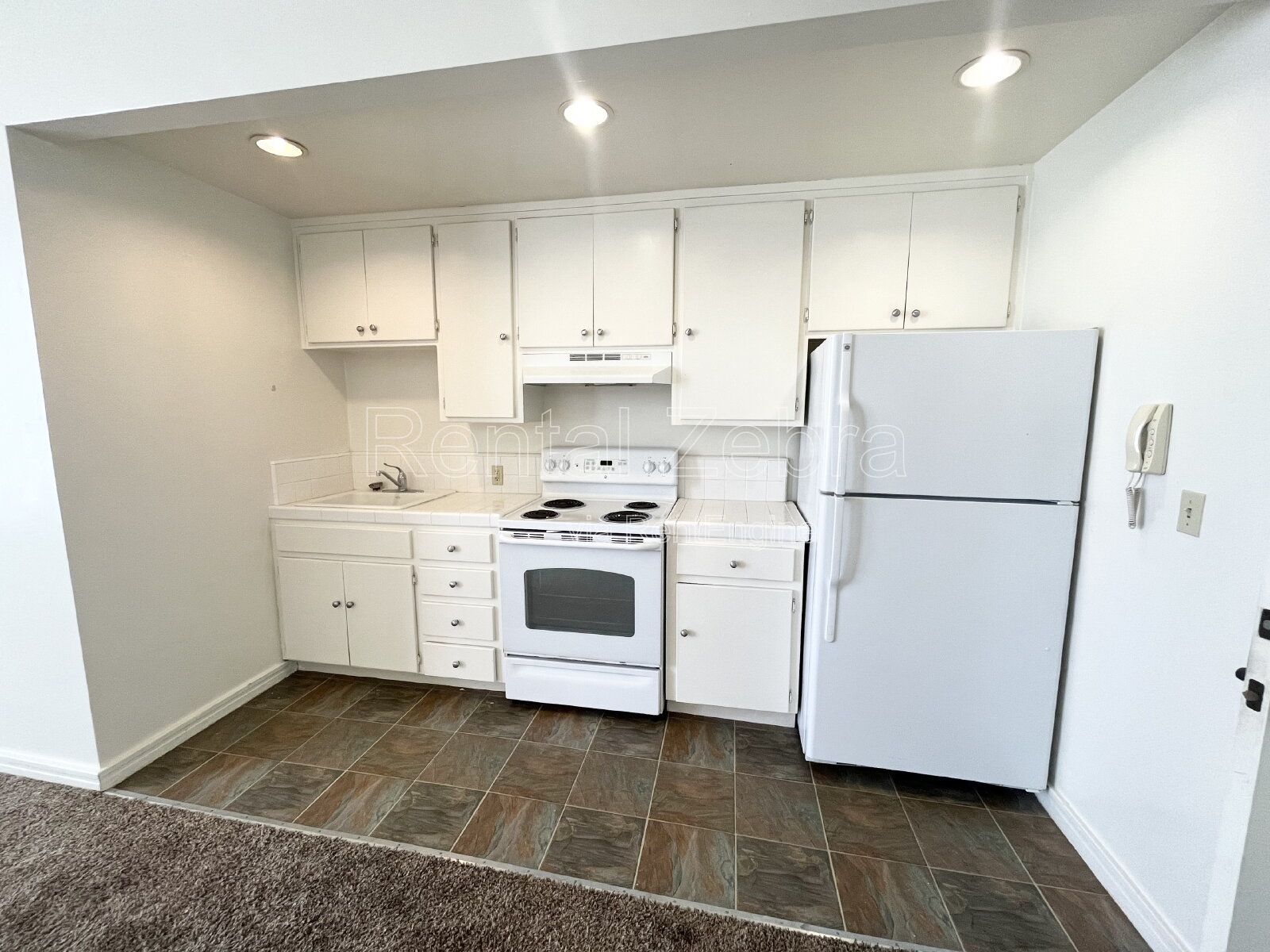 Gallery Image 0
