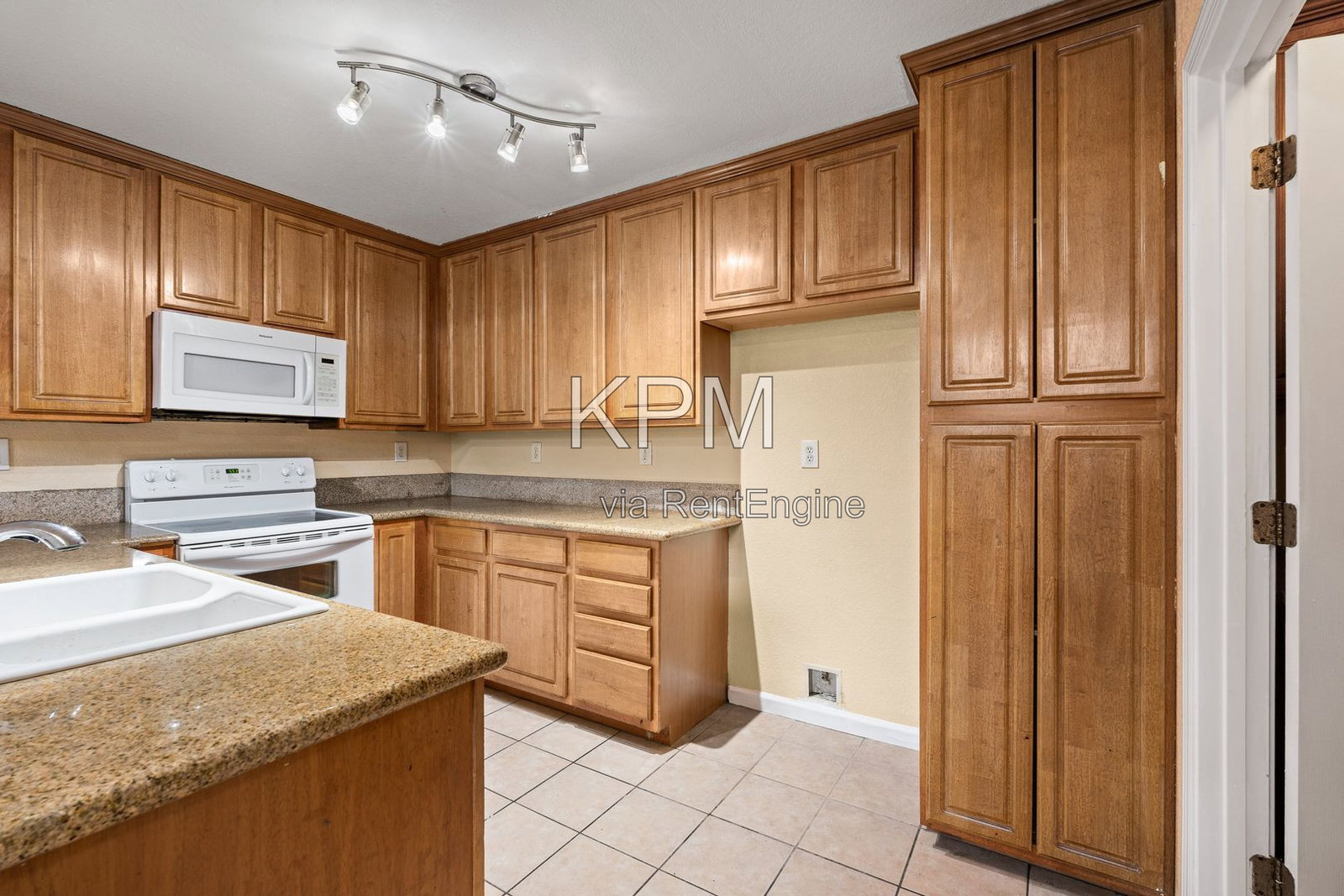 Gallery Image 17