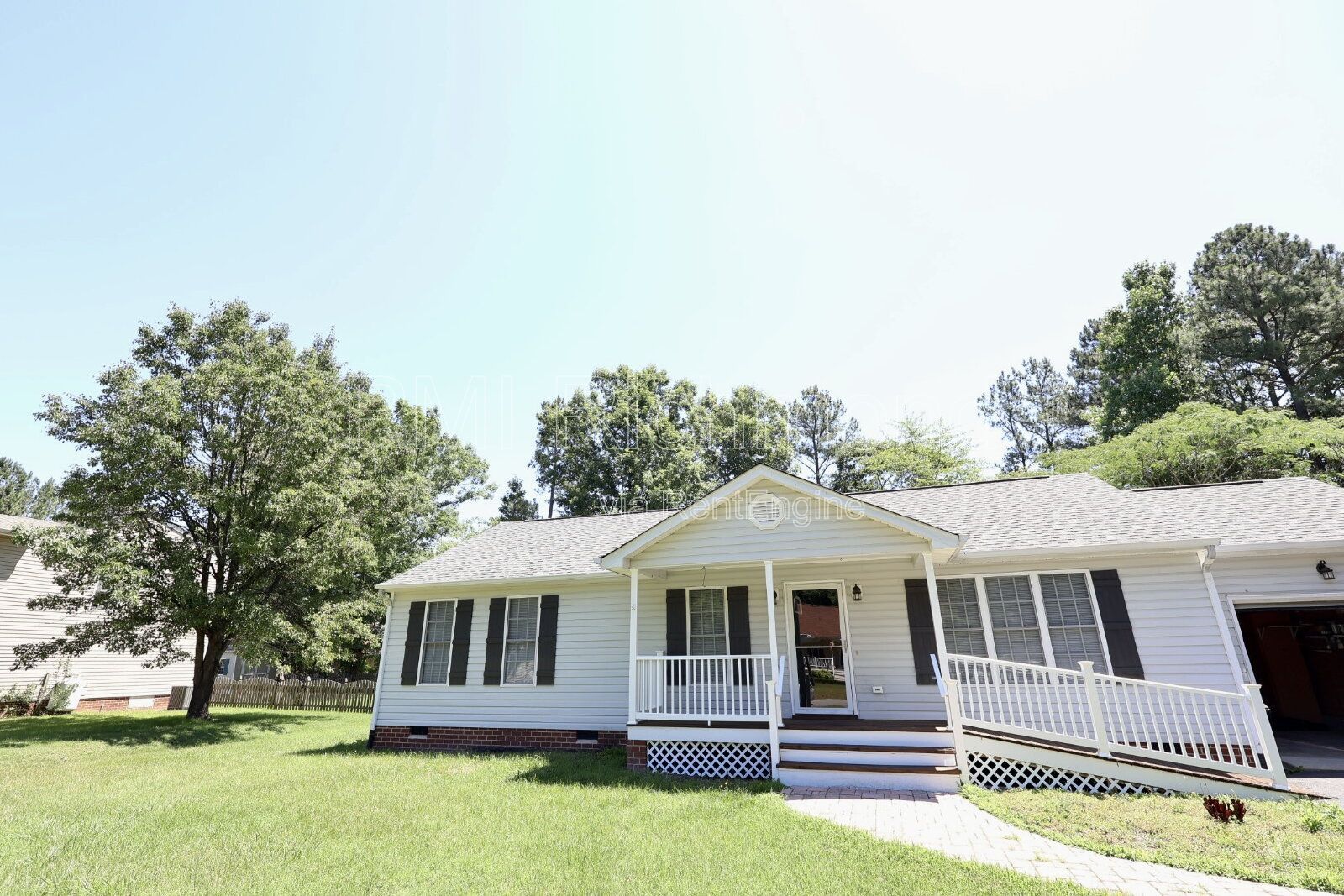 Gallery Image 0