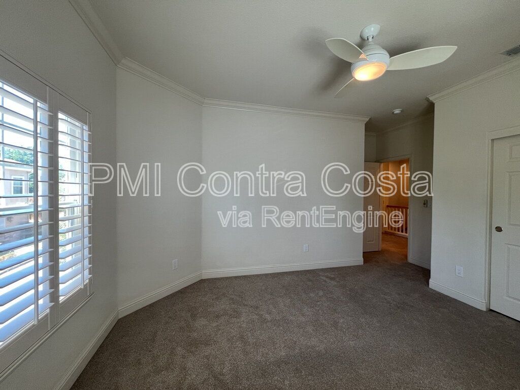 Gallery Image 38