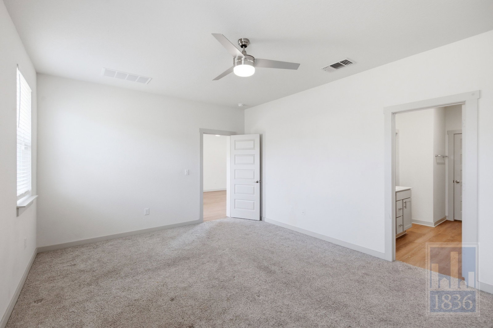 Gallery Image 17