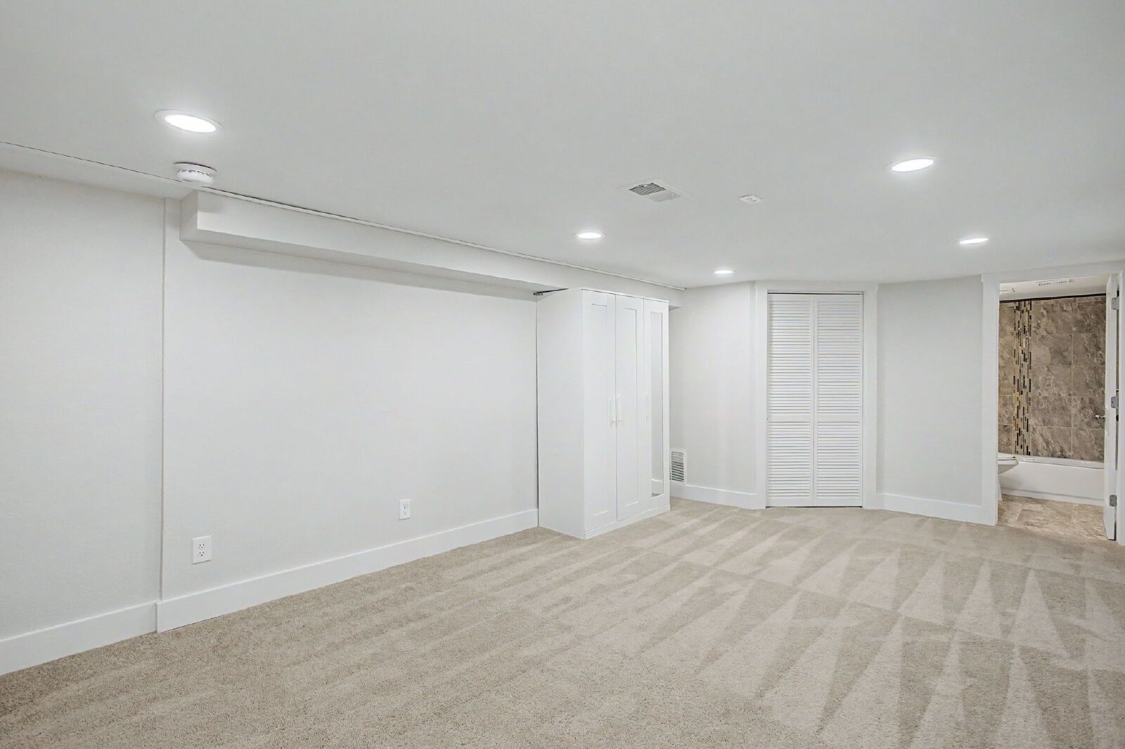 Gallery Image 33