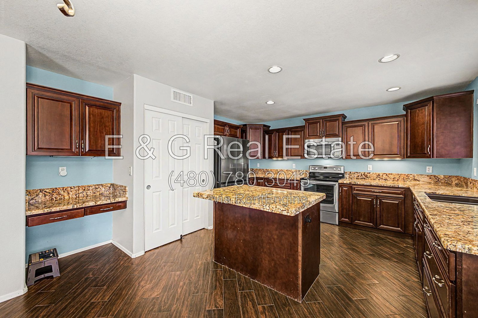 Gallery Image 13