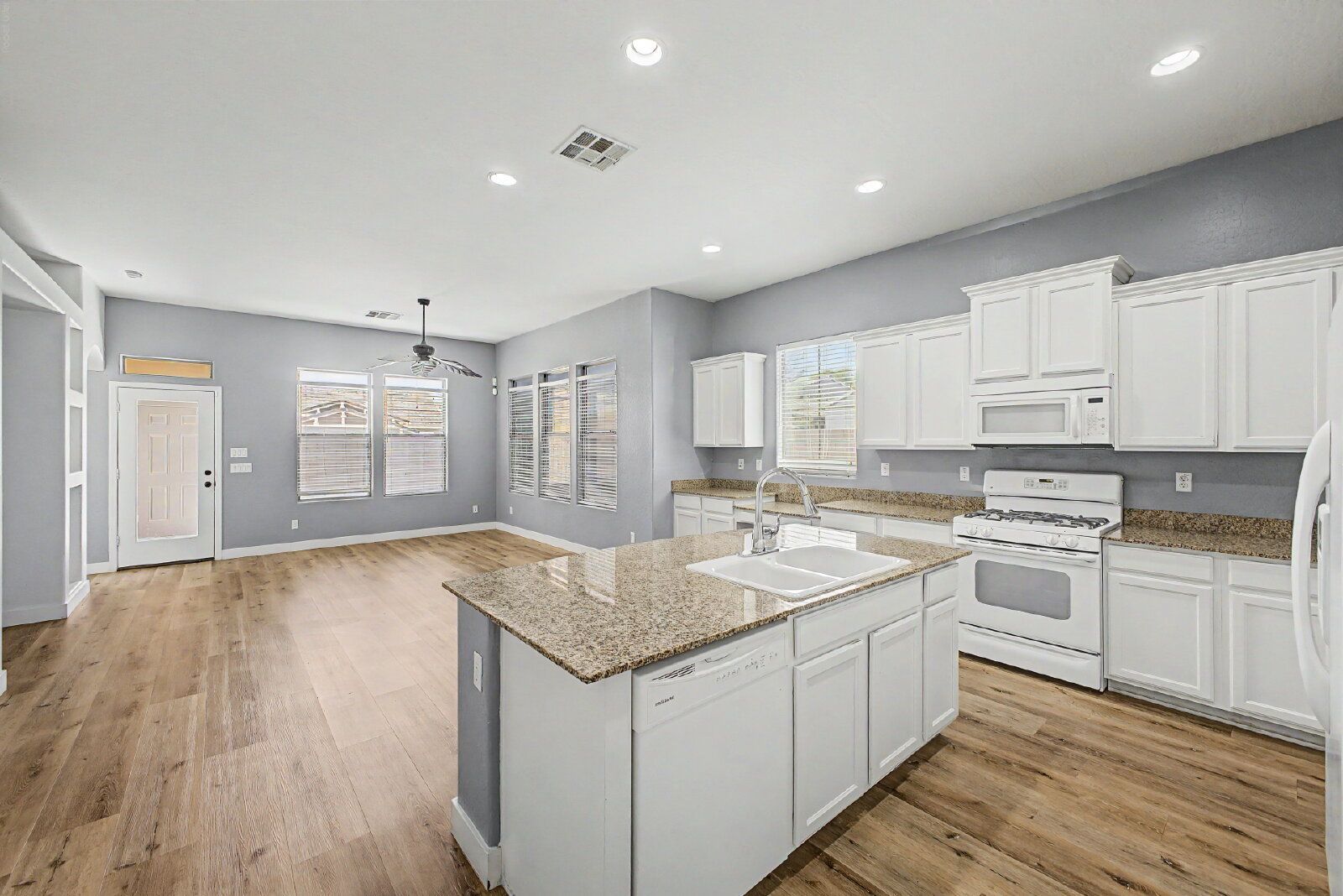 Gallery Image 13