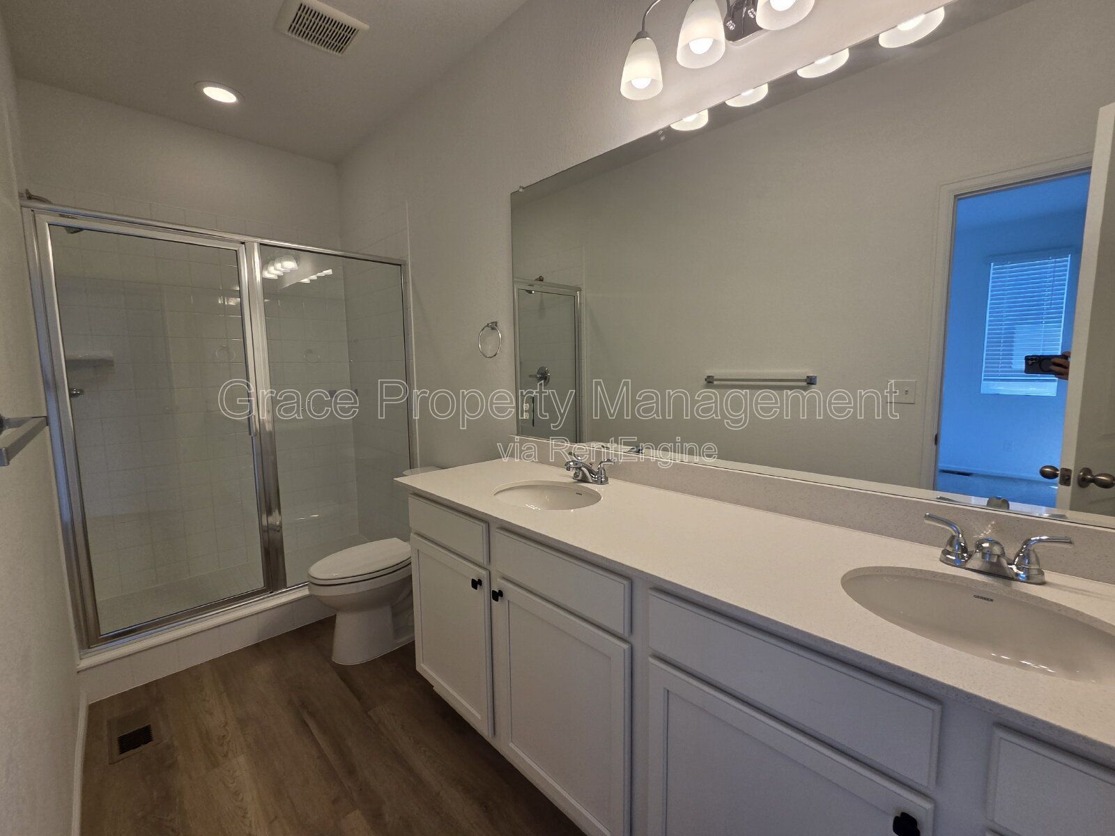 Gallery Image 17