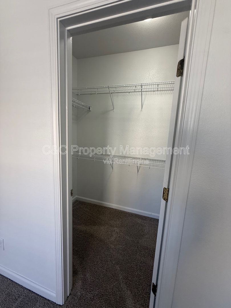 Gallery Image 16