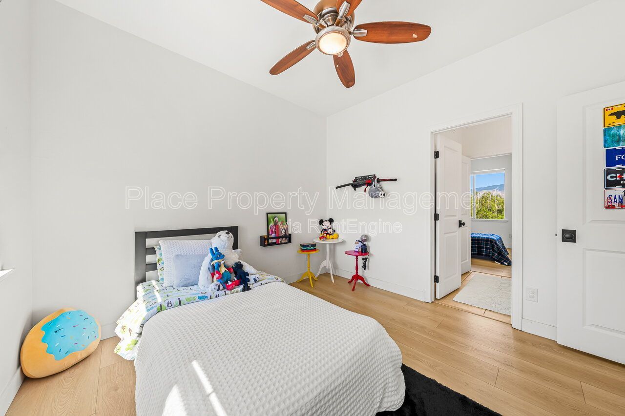 Gallery Image 31