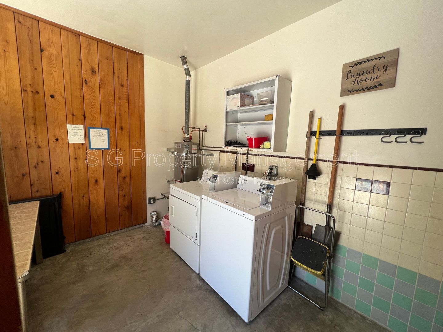 Gallery Image 13